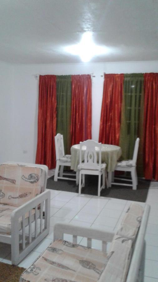 Edtricias Apartments Christ Church Zewnętrze zdjęcie